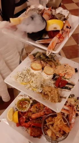 97725544_1890247207772131_1265581228380127232_n