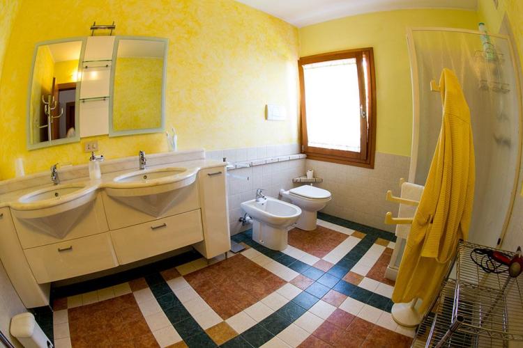 14-b&b-le_ortensie-bagno-2