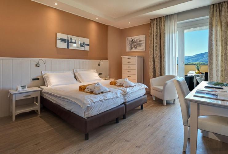 camera-doppia-5-hotel-leonardo-da-vinci-terme