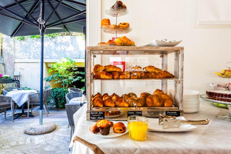 GIARDINO E COLAZIONE