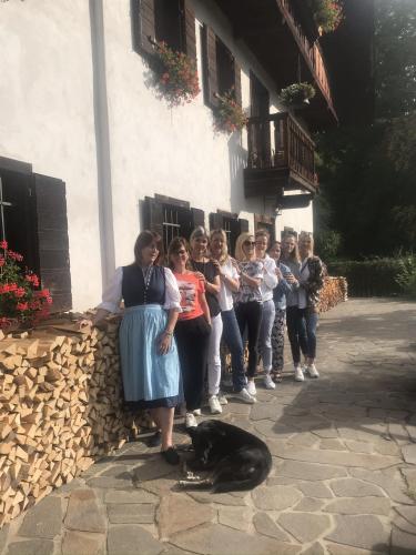 7E7AAF69-987F-4E73-9941-A954F0A9D3E5