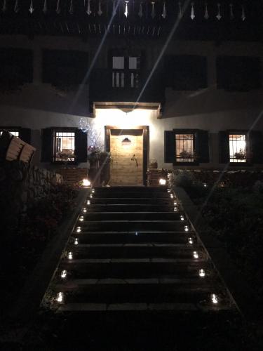 84BE7EA8-5F9E-428D-9CE1-1C52B823E03B