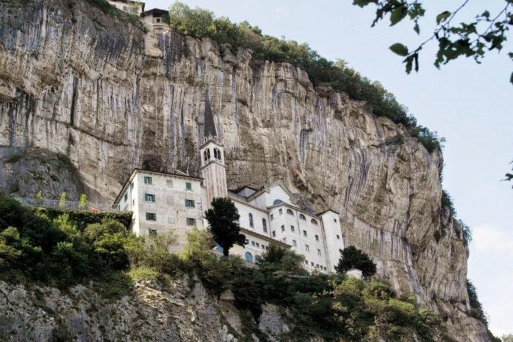 madonna della corona