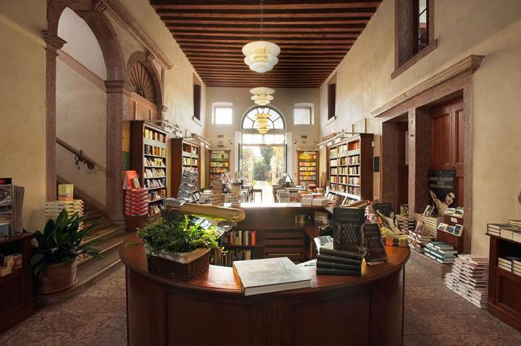 Libreria Palazzo Roberti