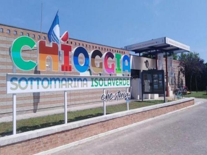 IAT Sottomarina insegna esterna