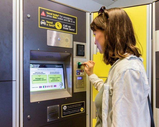 rolling_stowyourbag_03