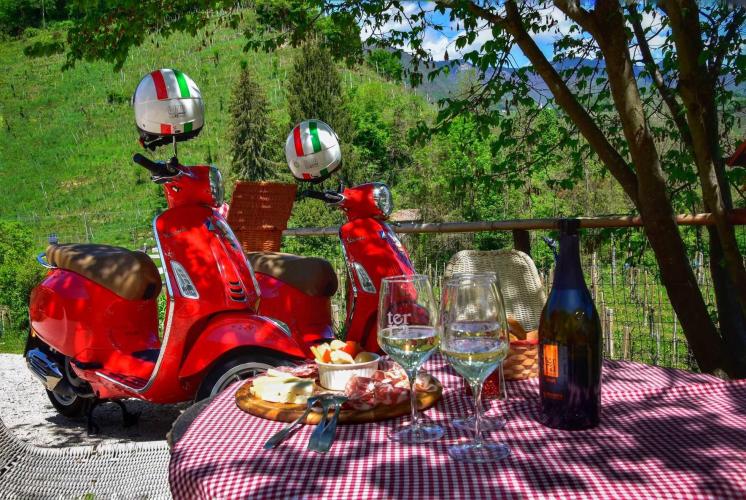 Vespa Rent Dolomiti Vittorio Veneto -