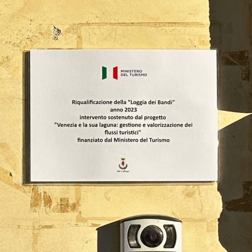 rsz_1000x1000_loggia_dei_bandi_targa