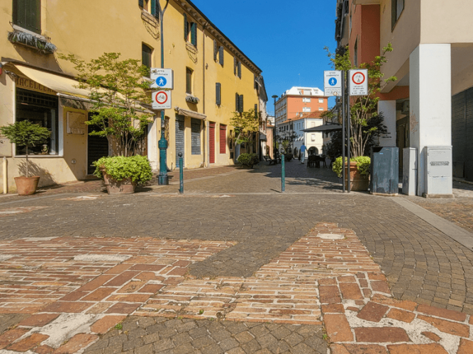 rsz_1024x768_porta_altinate