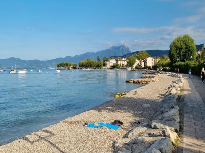 Passeggiata Spiaggia Bardolino Cisano