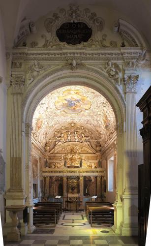 interno cappella miracolo