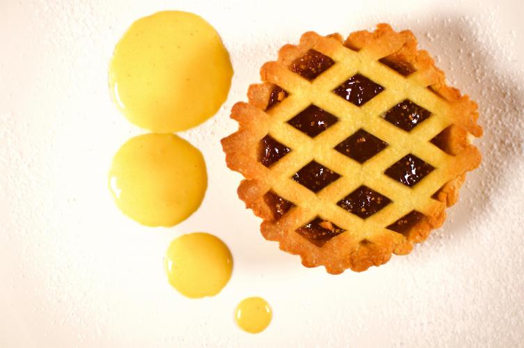 Crostatina ai fichi e crema alla vaniglia