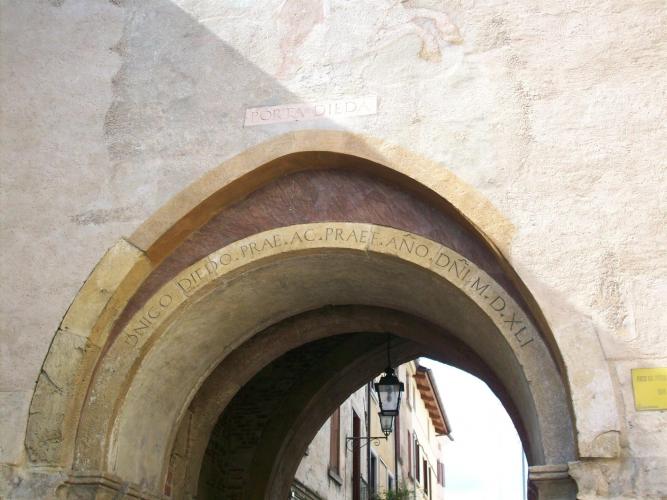 Porta Dieda dettaglio