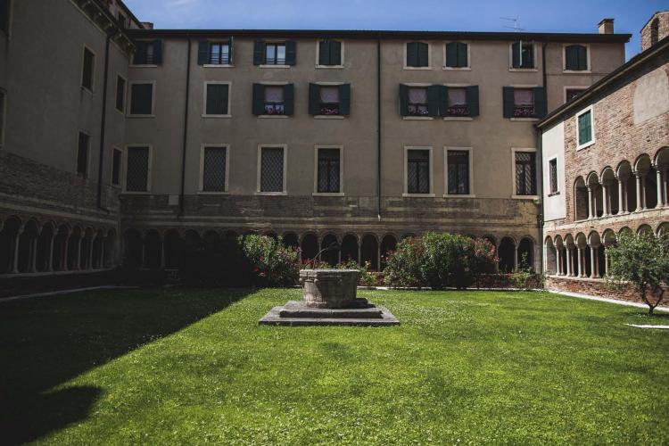 Giardino Chiostro dei Canonici