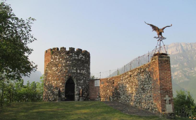 Castello di Velo d'Astico