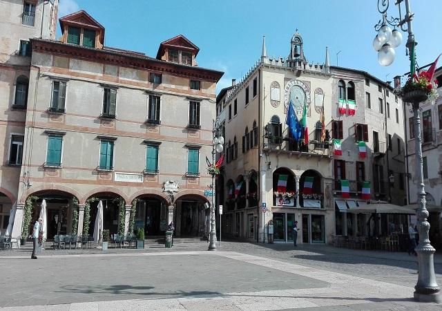 Piazza Libertà 1