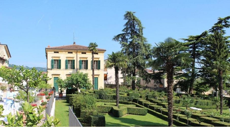 La Villa e parte del suo giardino
