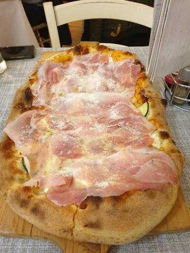 Pizzeria Ristorante Lui E Lei 9