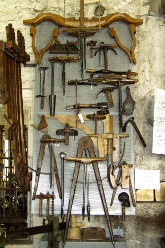 Attrezzi - foto di P.G. Laverda