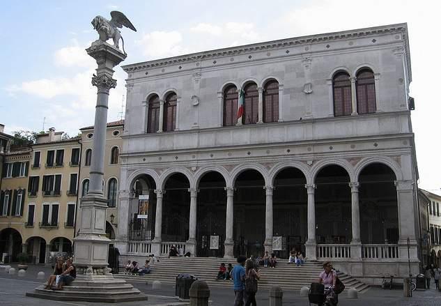 Loggia della Gran Guardia 1