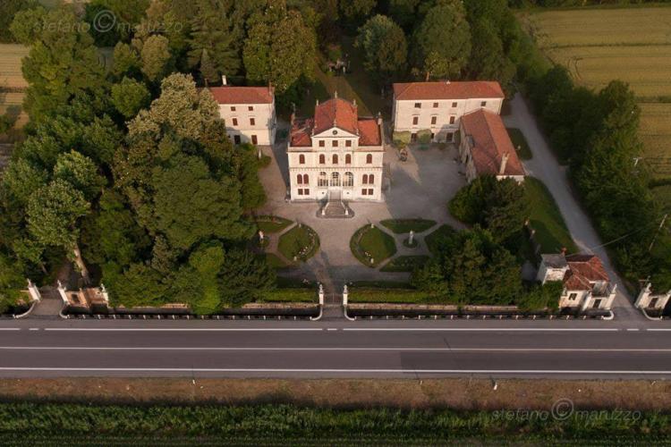 Villa Longo Marchesi a Pregaziol