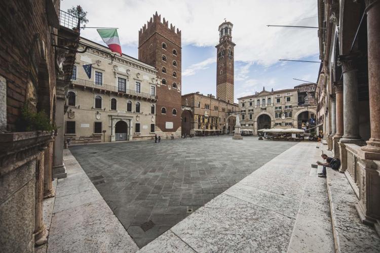 Piazza Dante