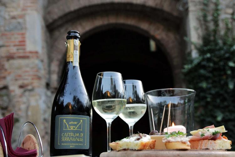 Enoteca Al Castrum di Serravalle
