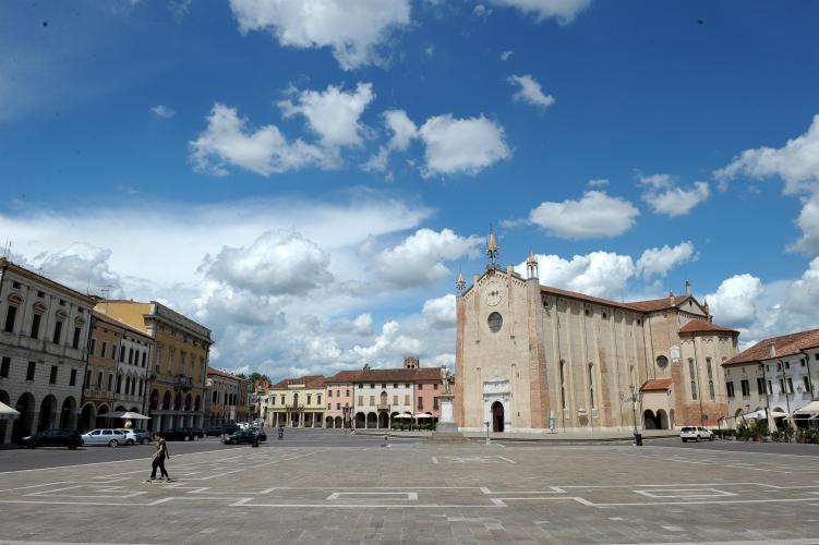 Piazza