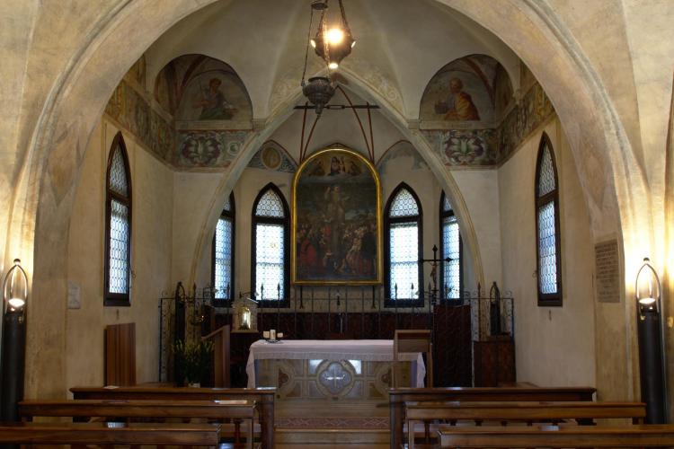 Interno del Santuario del Noce