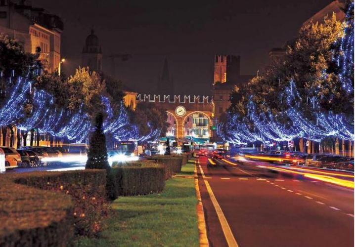 Corso Porta Nuova - i portoni della Bra