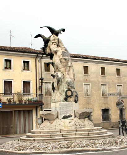 Monumento "alle aquile"