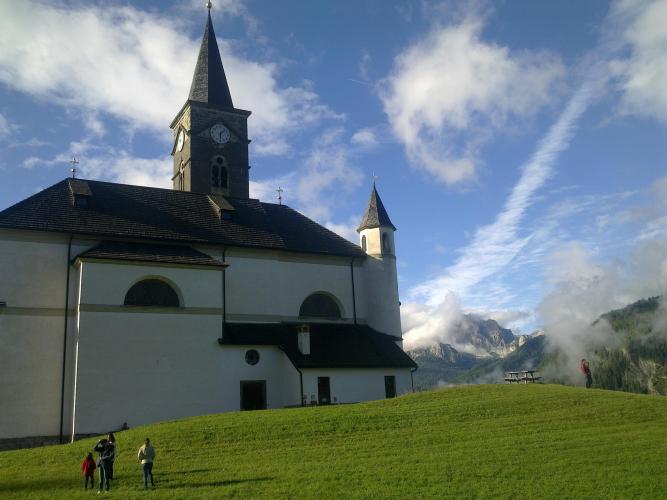 Chiesa parrocchiale di Laste