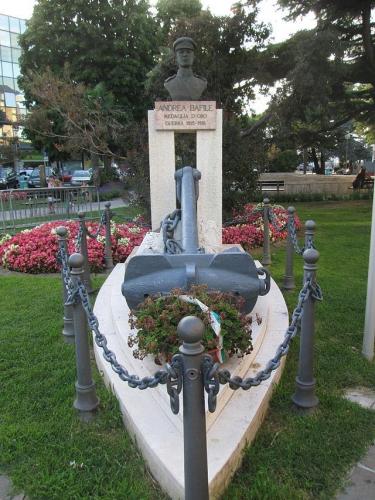 Monumento ad Andrea Bafile