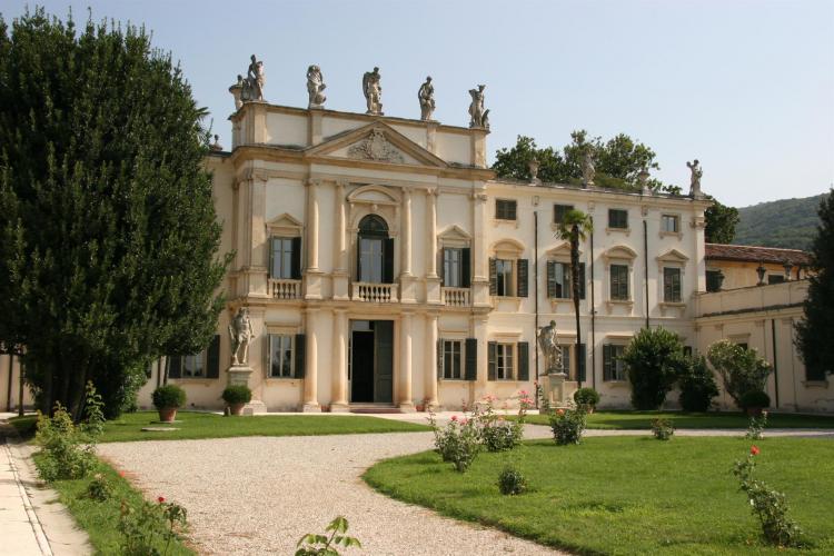 Villa Mosconi Bertani