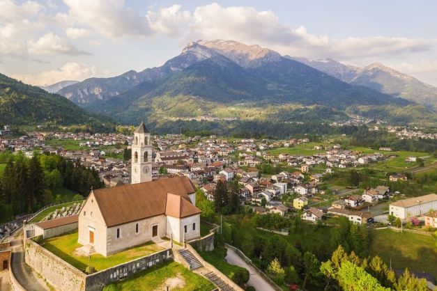Vista esterna Chiesa di San Pietro Apostolo