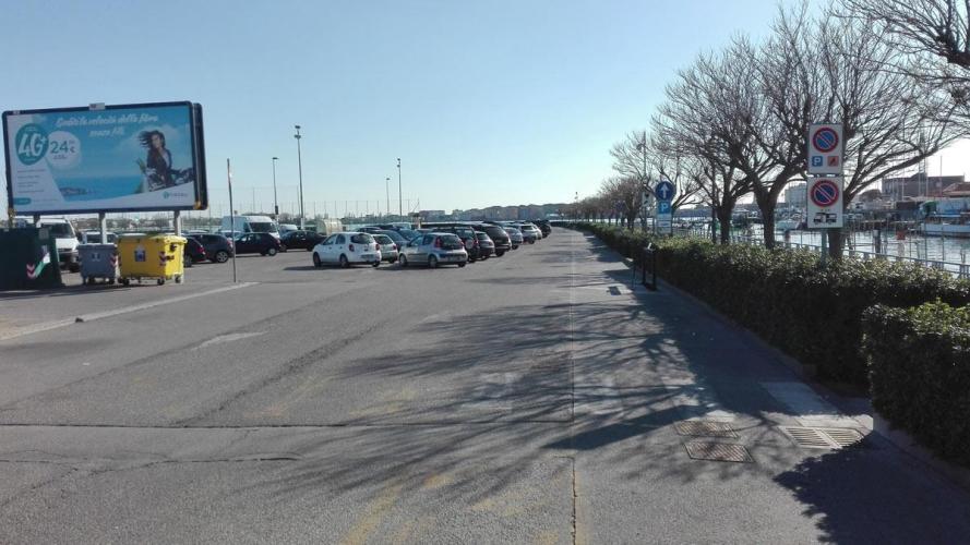 Parcheggio Isola dell'unione