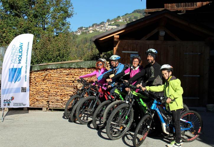 biking in comelico_partenza