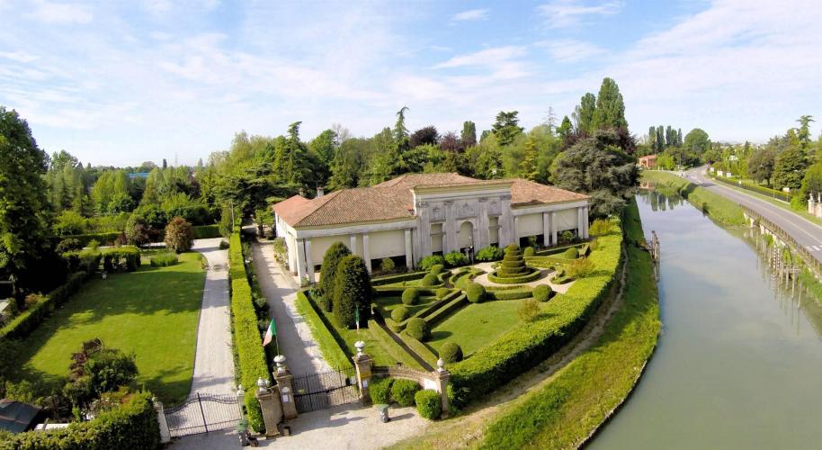 Barchessa Valmarana Mira