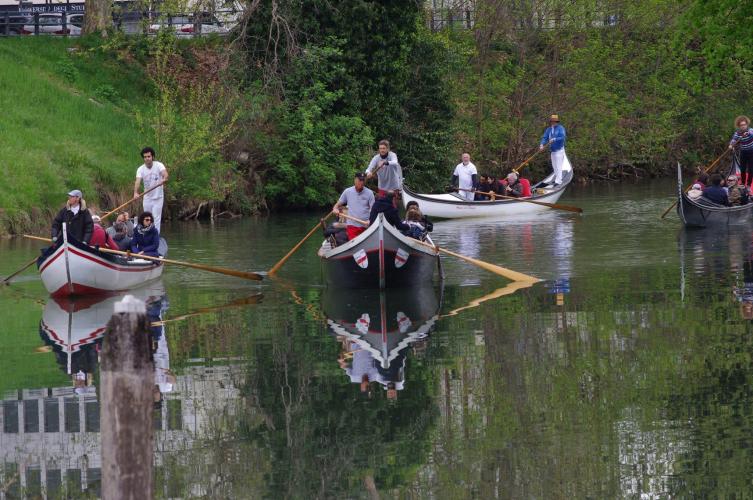 navigazione in barca a remi2