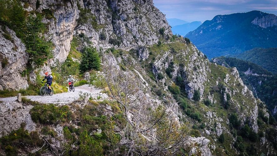 Allmost - ebike MTB guided tours - PUNTA LARICI LE