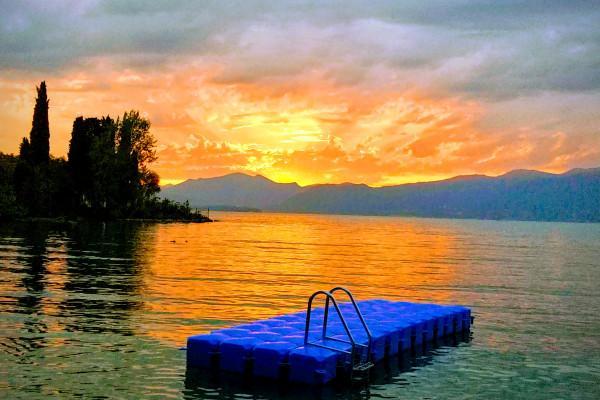 Le luci del tramonto al lago di Garda