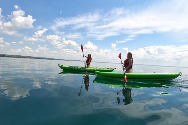 Tour in canoa sullo specchio del Garda