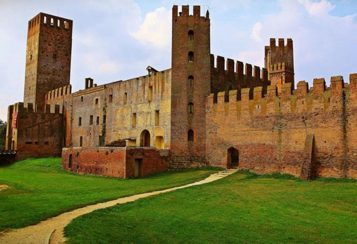 CASTELLO