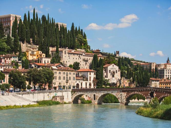 View Lungadige Redentore from Adige