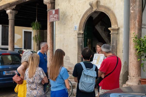 Cryptoporticus of Corte Sgarzerie, meeting point
