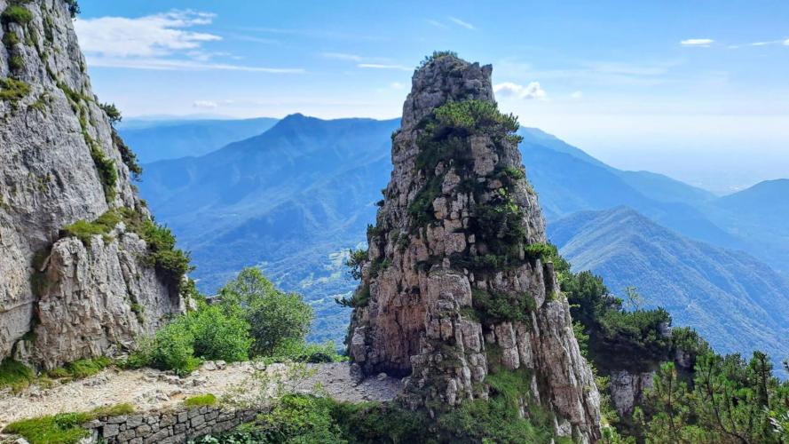 Trekking tra le Piccole Dolomiti e la Strada delle